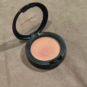 MAC Desert Rose Blush